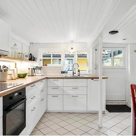 Hyggeligt Gammelt Fiskerhus I Marstal