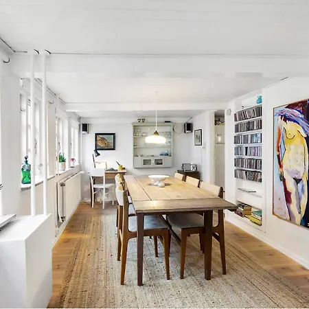 Hyggeligt Gammelt Fiskerhus I * Marstal